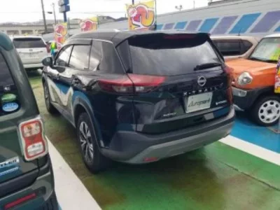 Nissan X-TRAIL