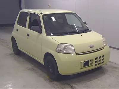 Daihatsu Esse