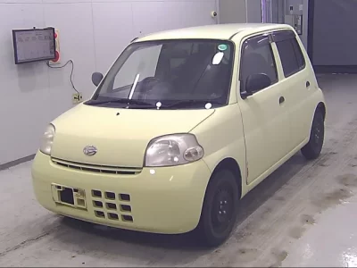 Daihatsu Esse