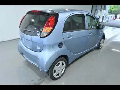 Mitsubishi I