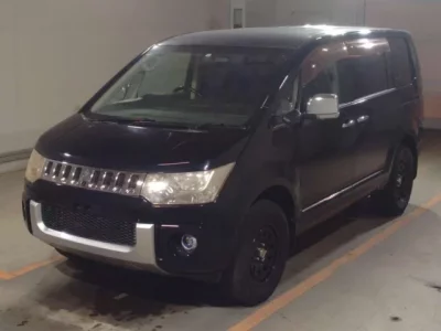 Mitsubishi DELICA D5