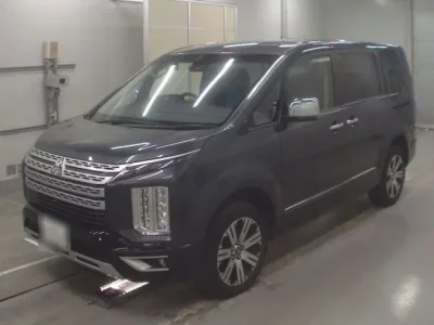 Mitsubishi DELICA D5