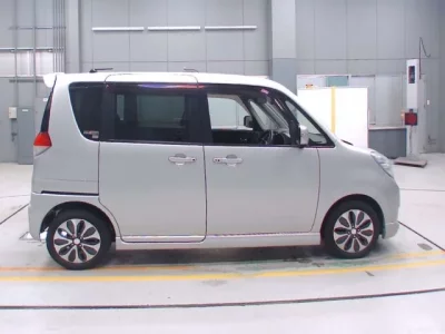 Mitsubishi DELICA D2
