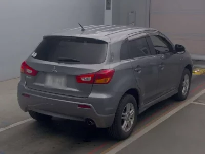 Mitsubishi RVR