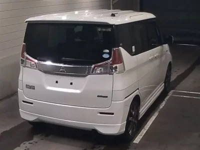 Mitsubishi DELICA D2