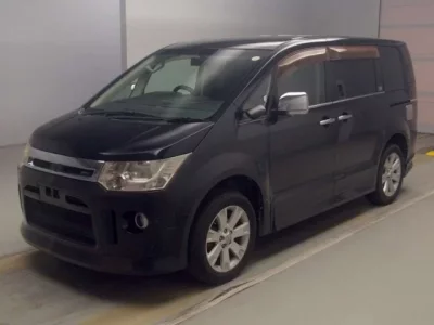 Mitsubishi DELICA D5