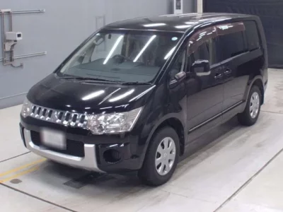 Mitsubishi DELICA D5