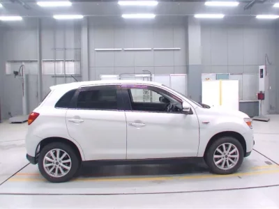 Mitsubishi RVR