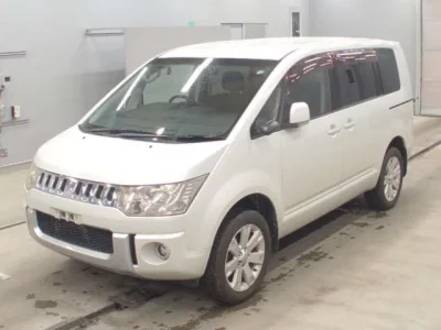 Mitsubishi DELICA D5