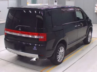 Mitsubishi DELICA D5