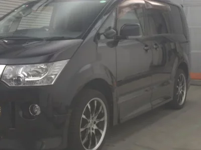 Mitsubishi DELICA D5