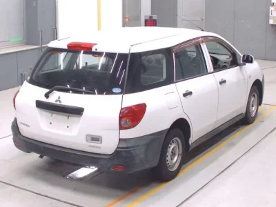 Mitsubishi LANCER VAN