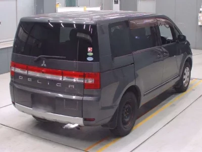 Mitsubishi DELICA D5