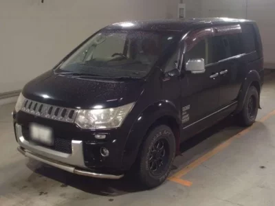 Mitsubishi DELICA D5