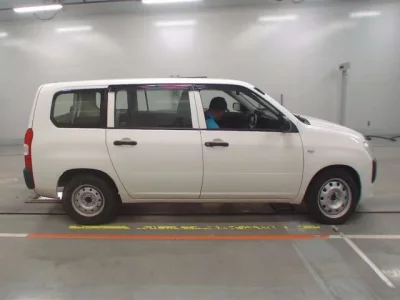 Toyota SUCCEED