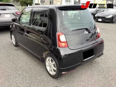 Daihatsu Esse