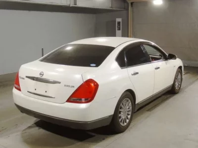 Nissan TEANA