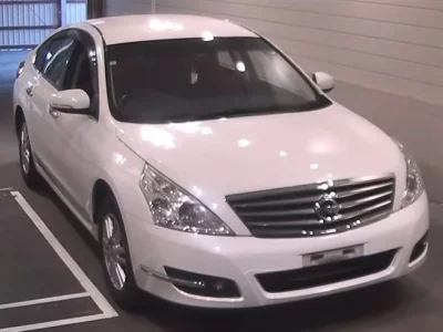 Nissan TEANA