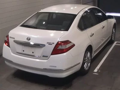 Nissan TEANA