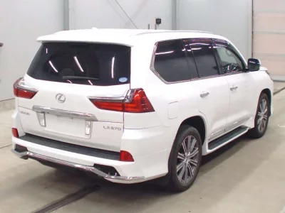 Lexus LX