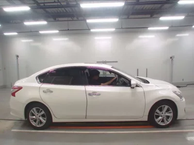 Nissan TEANA