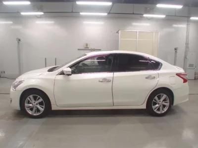 Nissan TEANA