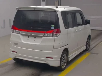 Mitsubishi DELICA D2
