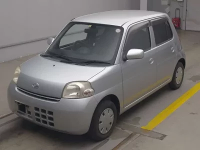 Daihatsu Esse