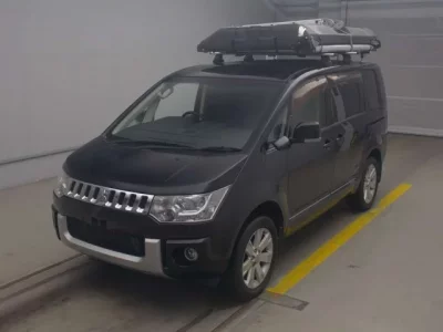 Mitsubishi DELICA D5