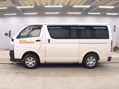 Toyota REGIUS ACE VAN