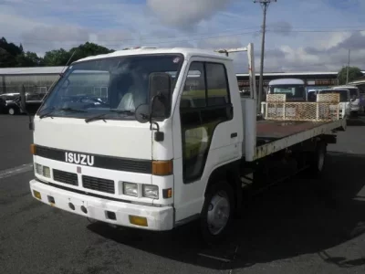 Isuzu ELF