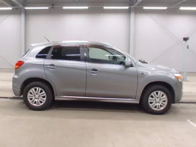 Mitsubishi RVR