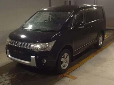 Mitsubishi DELICA D5