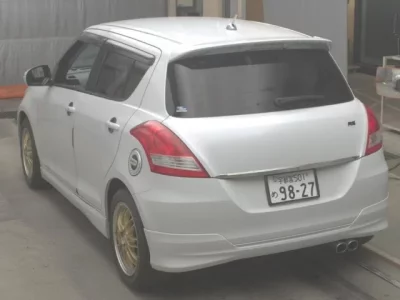 Suzuki SWIFT