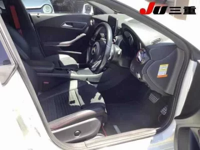 Mercedes-Benz CLA CLASS