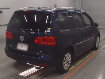 Volkswagen GOLF TOURAN