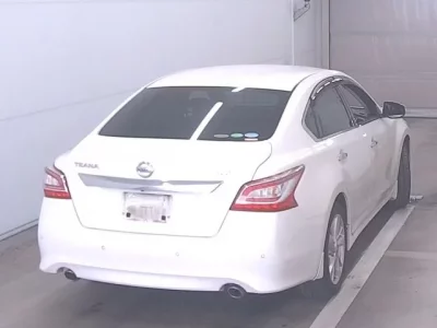 Nissan TEANA