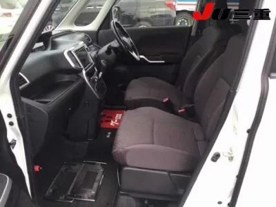 Mitsubishi DELICA D2