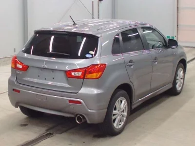 Mitsubishi RVR