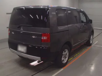 Mitsubishi DELICA D5