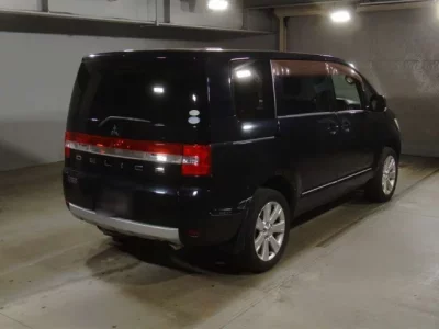 Mitsubishi DELICA D5