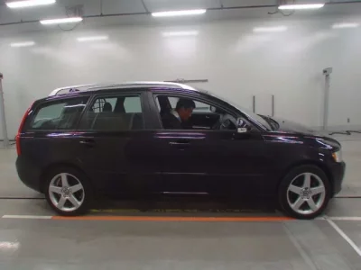 Volvo V50