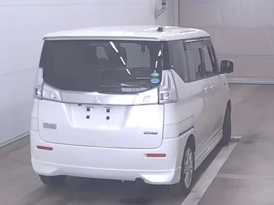 Mitsubishi DELICA D2