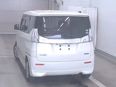 Mitsubishi DELICA D2