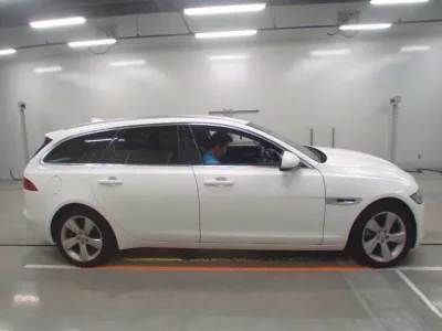 Jaguar XF SERIES