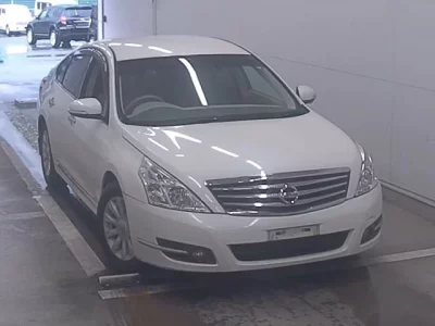 Nissan TEANA