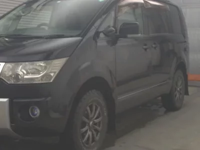 Mitsubishi DELICA D5