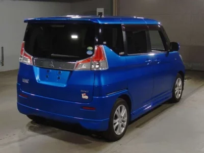 Mitsubishi DELICA D2