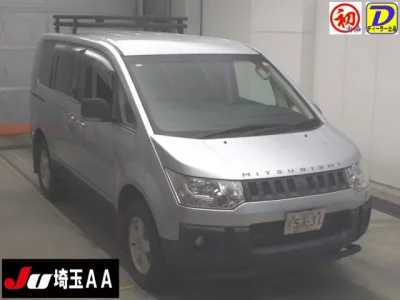 Mitsubishi DELICA D5