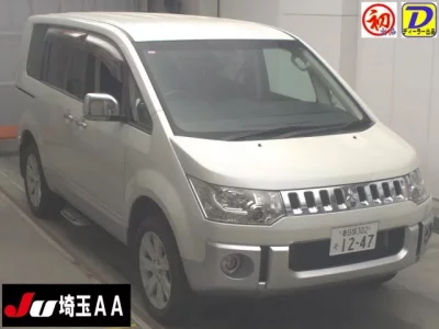 Mitsubishi DELICA D5
